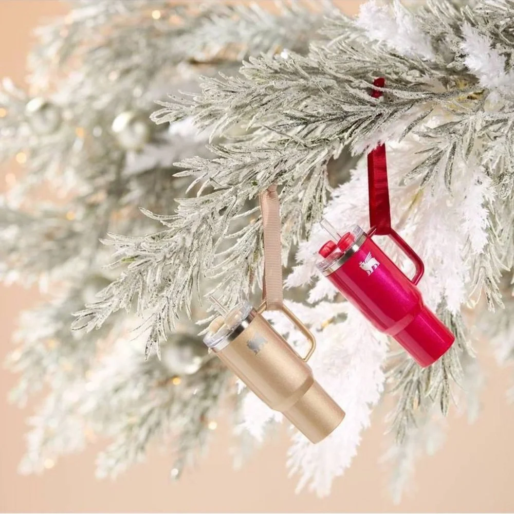 Stanley LIMITED EDITION 2024 Mini Quencher Keychain Ornament Champagne